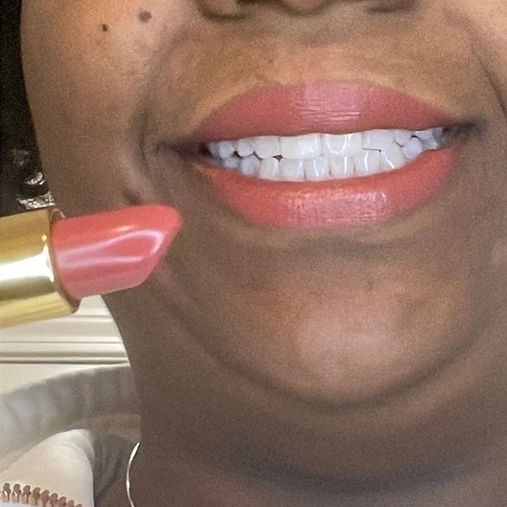 Revlon lip color lipstick moisturizing creamy 225 Rosewine makeup New Sz .15oz